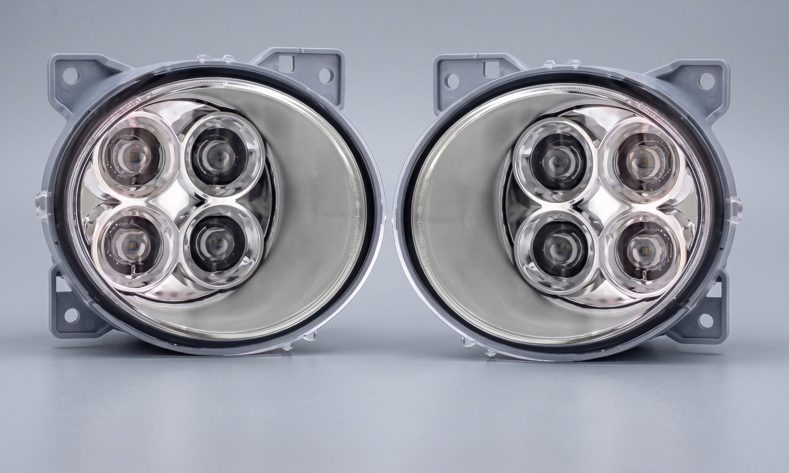 Farol Auxiliar LED Externo Scania 124 Série 5/6